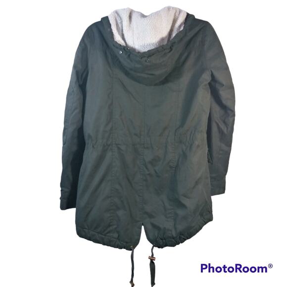 Asos Army Green Utility Jacket Quilted Liner Sherpa lined Hood Size 2 - Picture 2 of 13